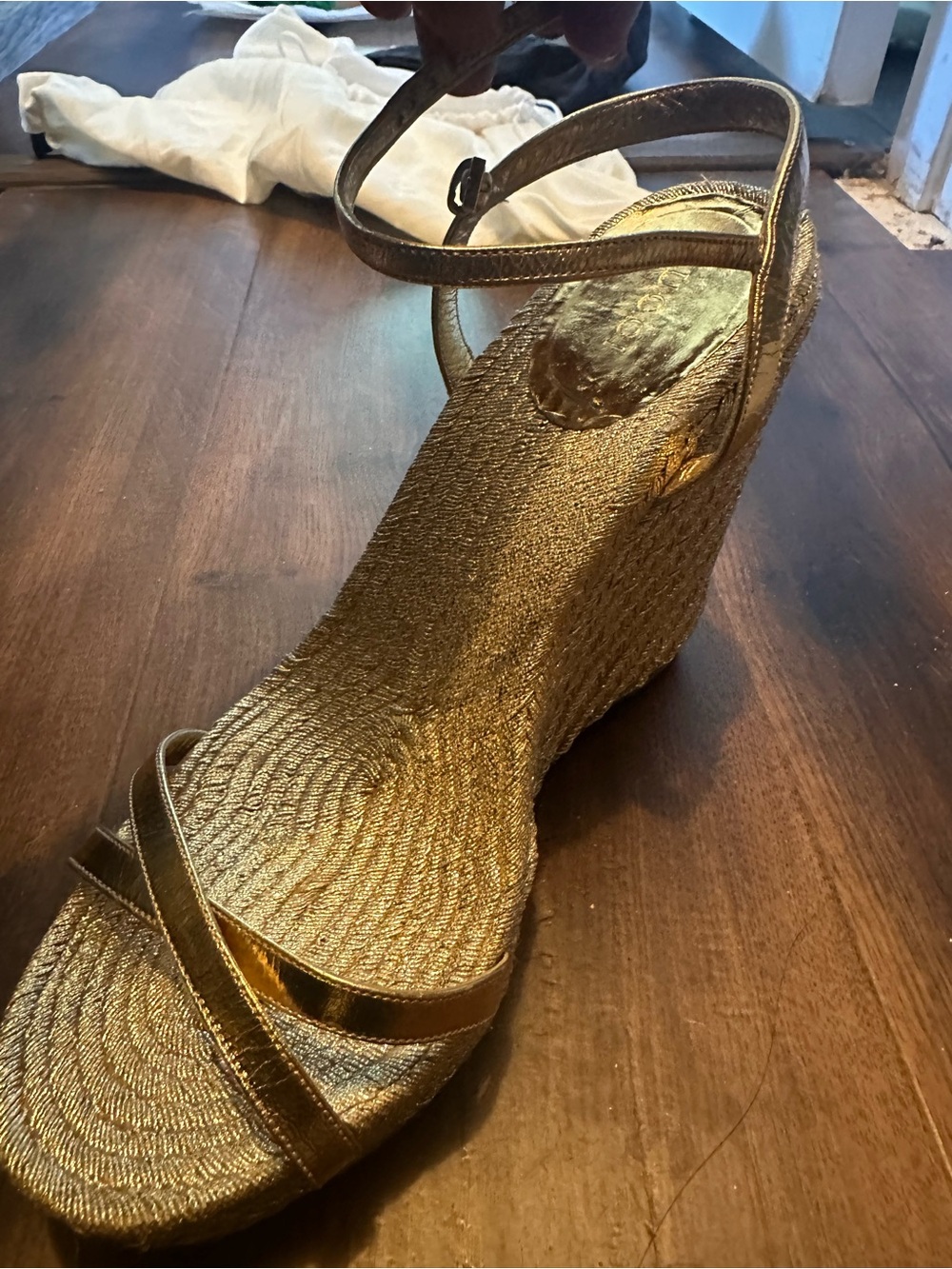 Gucci Metallic Gold Espadrille Wedge Sandal - Picture 2 of 4